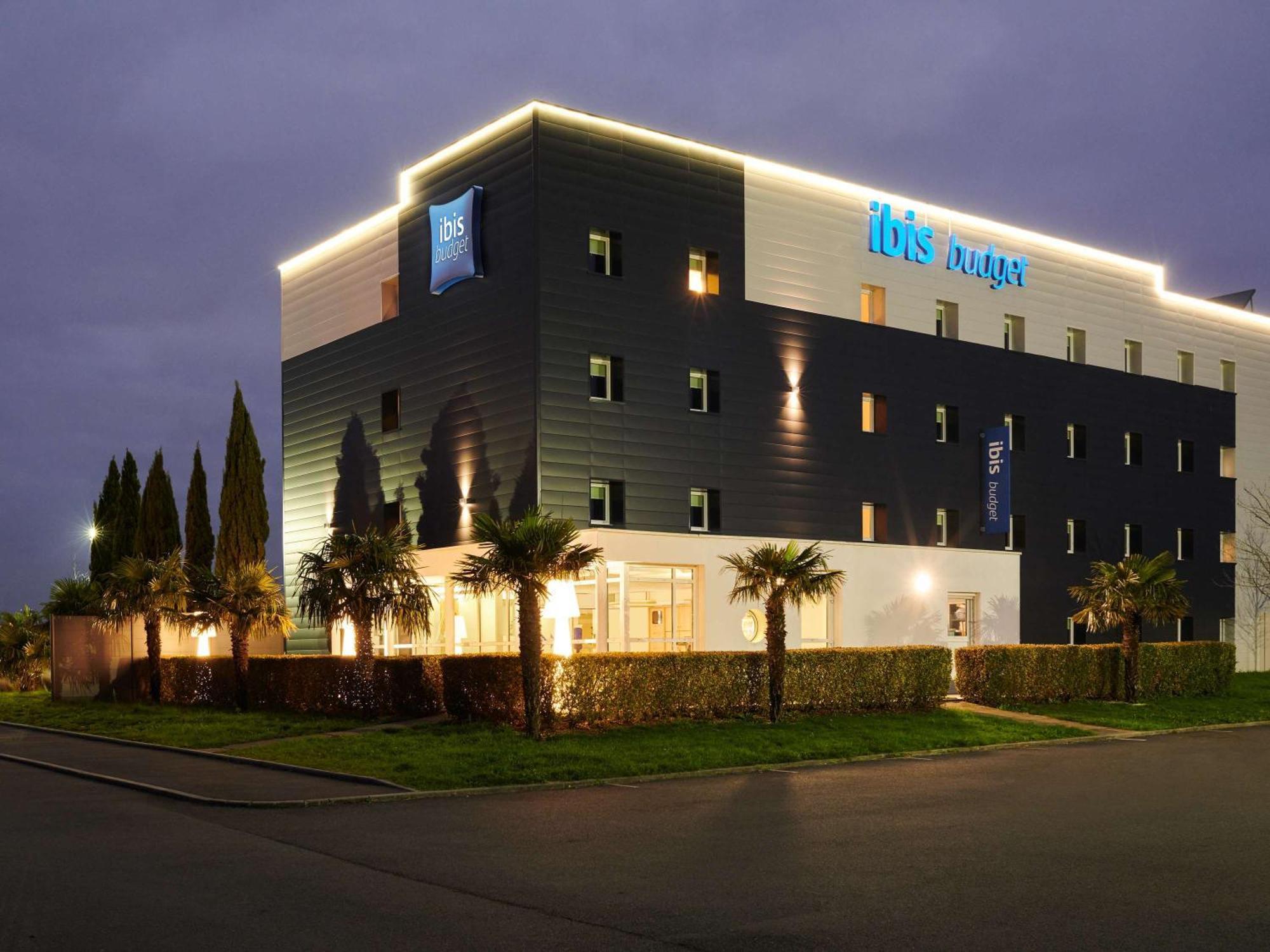 Ibis Budget Ancenis Mesanger Luaran gambar