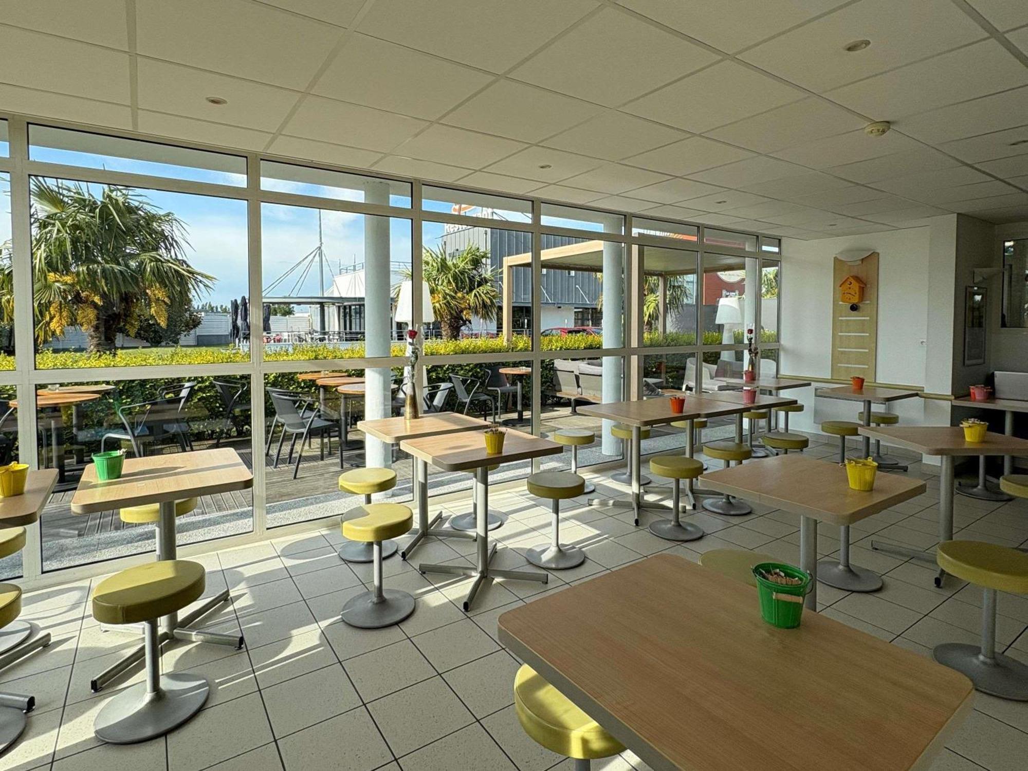 Ibis Budget Ancenis Mesanger Luaran gambar