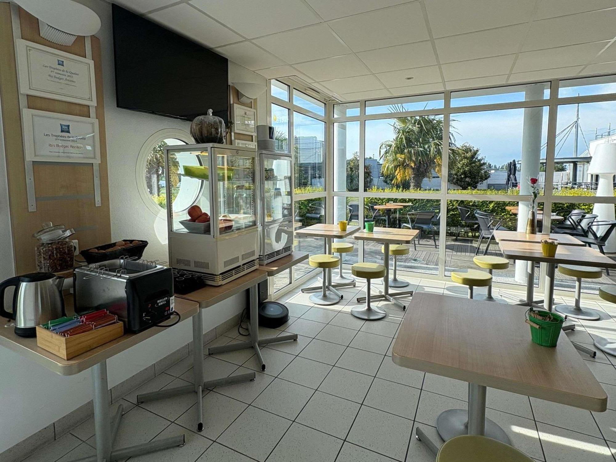 Ibis Budget Ancenis Mesanger Luaran gambar
