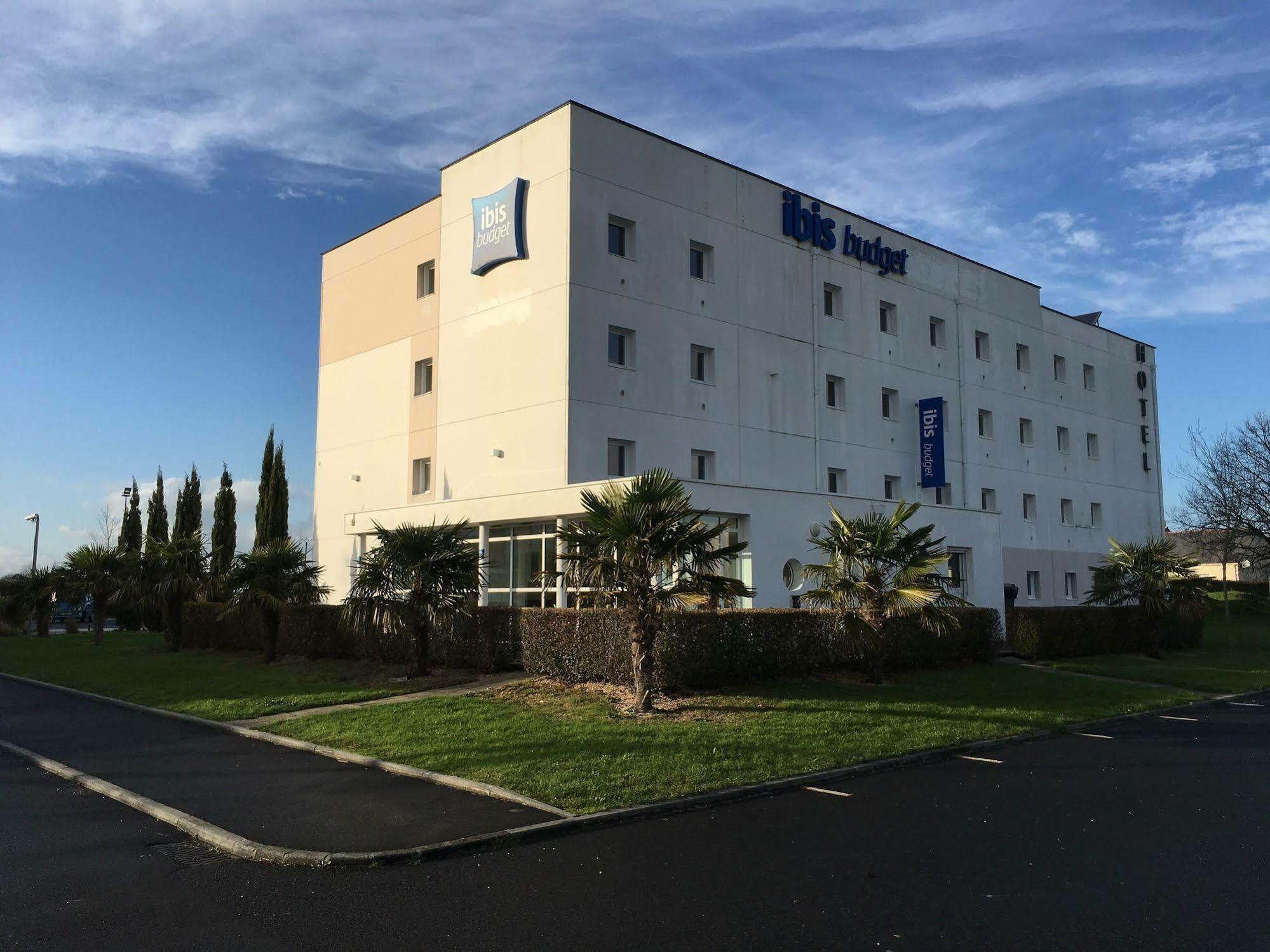Ibis Budget Ancenis Mesanger Luaran gambar